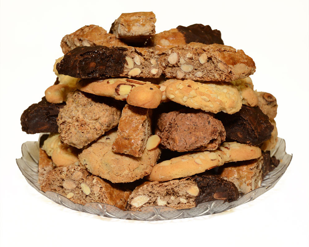 Assorted cookie with nuts